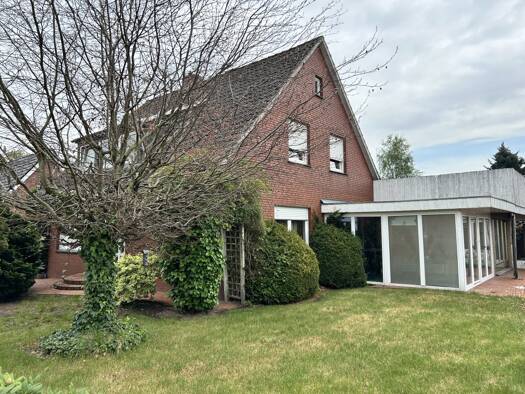 Mehrfamilienhaus zum Kauf provisionsfrei 245.000 € 166 m² 1.236 m² Grundstück Petersdorf Bösel 26219