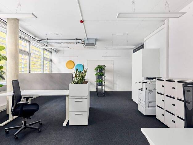 Bürofläche zur Miete provisionsfrei 260 € 4 m² Bürofläche Oskar-Messter-Straße Ismaning 85737