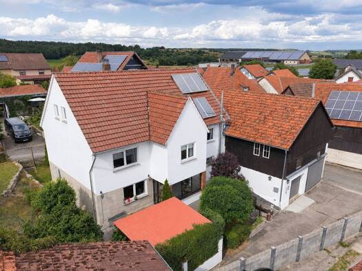 Einfamilienhaus zum Kauf 299.500 € 7 Zimmer 180 m² 739 m² Grundstück Gleismuthhausen Seßlach 96145