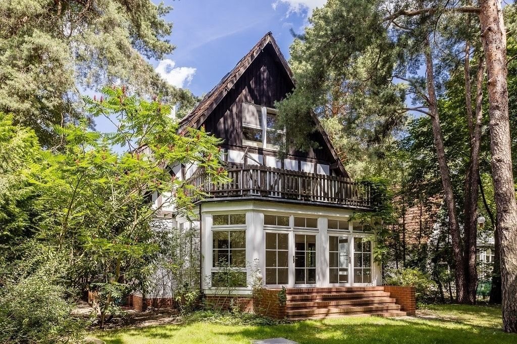 Villa zum Kauf 1.695.000 € 8 Zimmer 426,5 m²<br/>Wohnfläche 900 m²<br/>Grundstück ab sofort<br/>Verfügbarkeit Kleinmachnow 14532