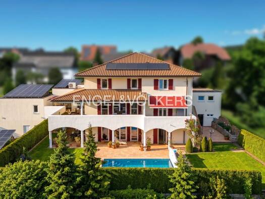Einfamilienhaus zum Kauf 1.800.000 € 8 Zimmer 335 m² 1.365 m² Grundstück Schirmitz 92718