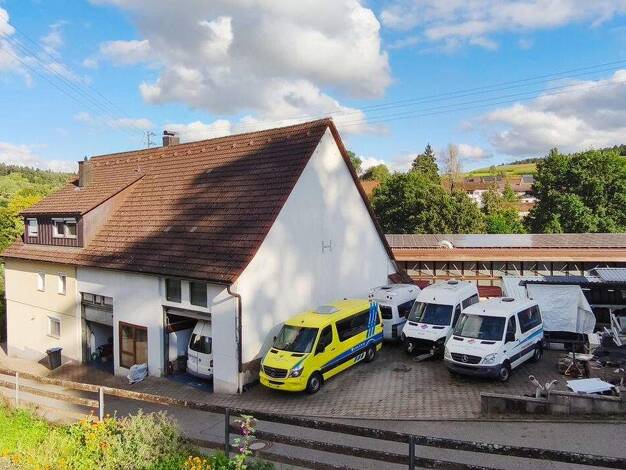 Einfamilienhaus zum Kauf 550.000 € 9 Zimmer 225 m² 1.094 m² Grundstück Oberwaldach Waldachtal 72178
