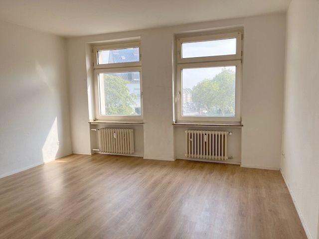 Wohnung zur Miete 555 € 2 Zimmer 62 m²<br/>Wohnfläche 3.<br/>Geschoss ab sofort<br/>Verfügbarkeit Stadtmitte Düsseldorf 40210