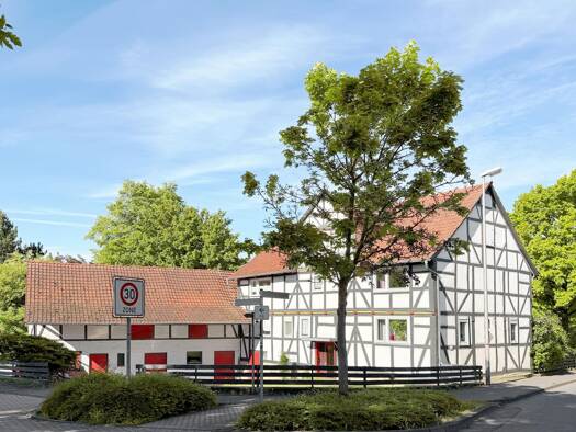 Mehrfamilienhaus zum Kauf als Kapitalanlage geeignet 265.000 € 9 Zimmer 183 m² 820 m² Grundstück Crumbach Lohfelden 34253