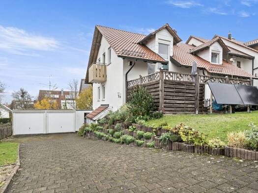 Mehrfamilienhaus zum Kauf provisionsfrei 299.000 € 7 Zimmer 194,7 m² 445 m² Grundstück Nendingen Tuttlingen / Nendingen 78532