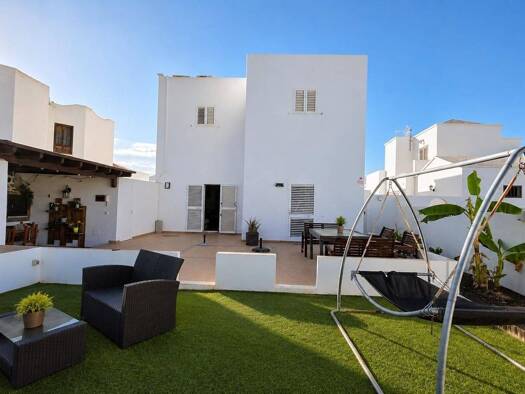 Villa zum Kauf 650.000 € 4 Zimmer 197 m² 573 m² Grundstück Teguise 35507