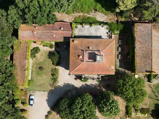 Haus zum Kauf 2.800.000 € 2.079 m² Gavorrano 58023