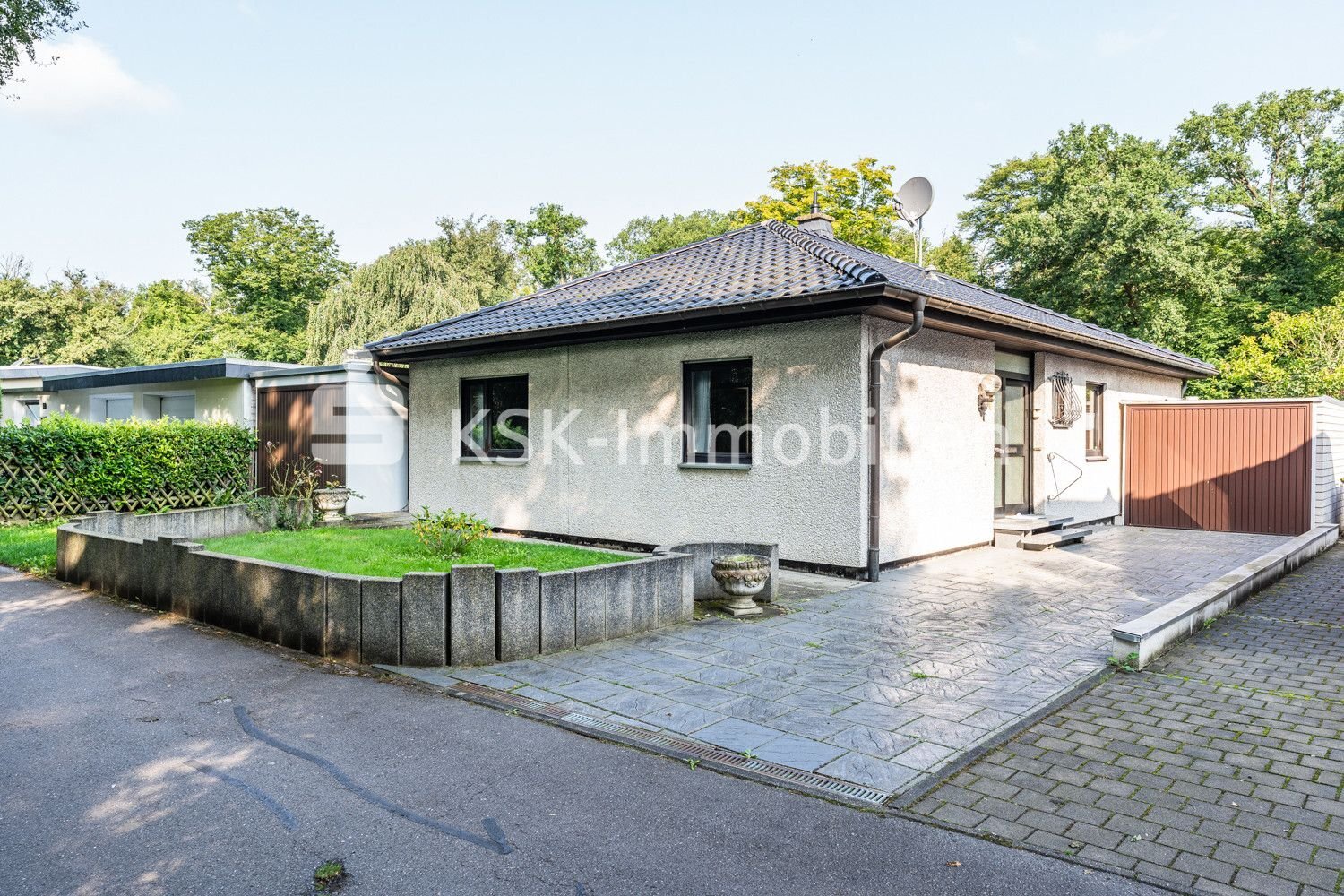 Bungalow zum Kauf 399.000 € 3 Zimmer 95,4 m²<br/>Wohnfläche 465 m²<br/>Grundstück Kerpen Kerpen 50171