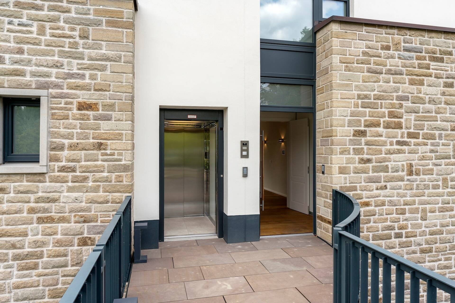 Property thumbnail 8