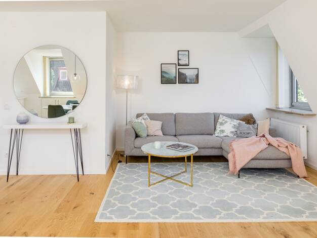 Studio zur Miete Wohnen auf Zeit 1.990 € 1 Zimmer 63 m² frei ab 01.07.2026 Neuhausen-Nymphenburg München 80638