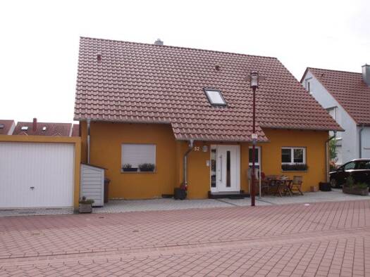 Wohnung zur Miete 950 € 3 Zimmer 83 m² Geschoss 1/2 frei ab sofort Kürnach 97273
