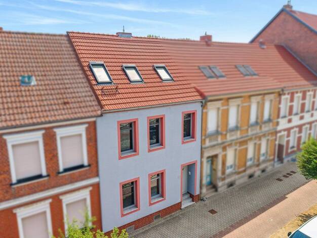 Reihenmittelhaus zum Kauf 289.000 € 5 Zimmer 129,4 m² 634 m² Grundstück frei ab sofort Tangermünde Tangermünde 39590
