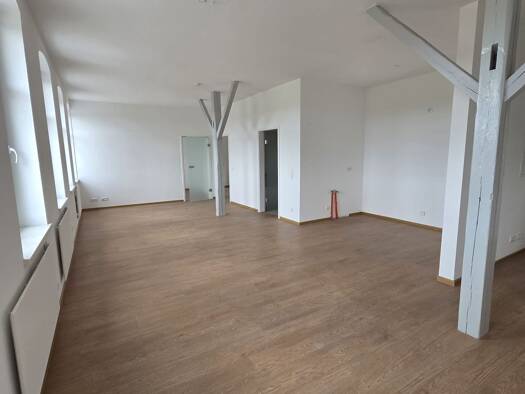 Wohnung zur Miete 702 € 4 Zimmer 108 m² frei ab sofort Eisenberg Eisenberg 07607