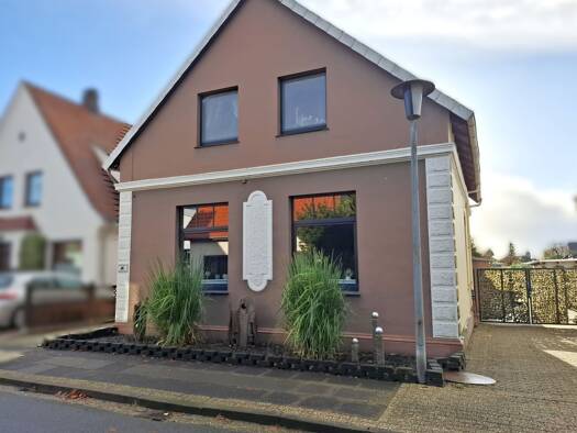 Einfamilienhaus zum Kauf als Kapitalanlage geeignet 175.000 € 4 Zimmer 420 m² Grundstück Brake 26919