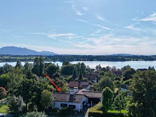 Haus zum Kauf 1.490.000 € 5 Zimmer 206 m² 1.075 m² Grundstück frei ab 01.09.2026 Riegsee Riegsee 82418