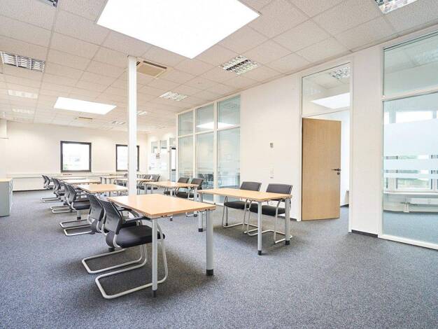 Bürofläche zur Miete 2 € 582,3 m² Bürofläche Kimplerstraße 278-296 Fischeln Krefeld 47807