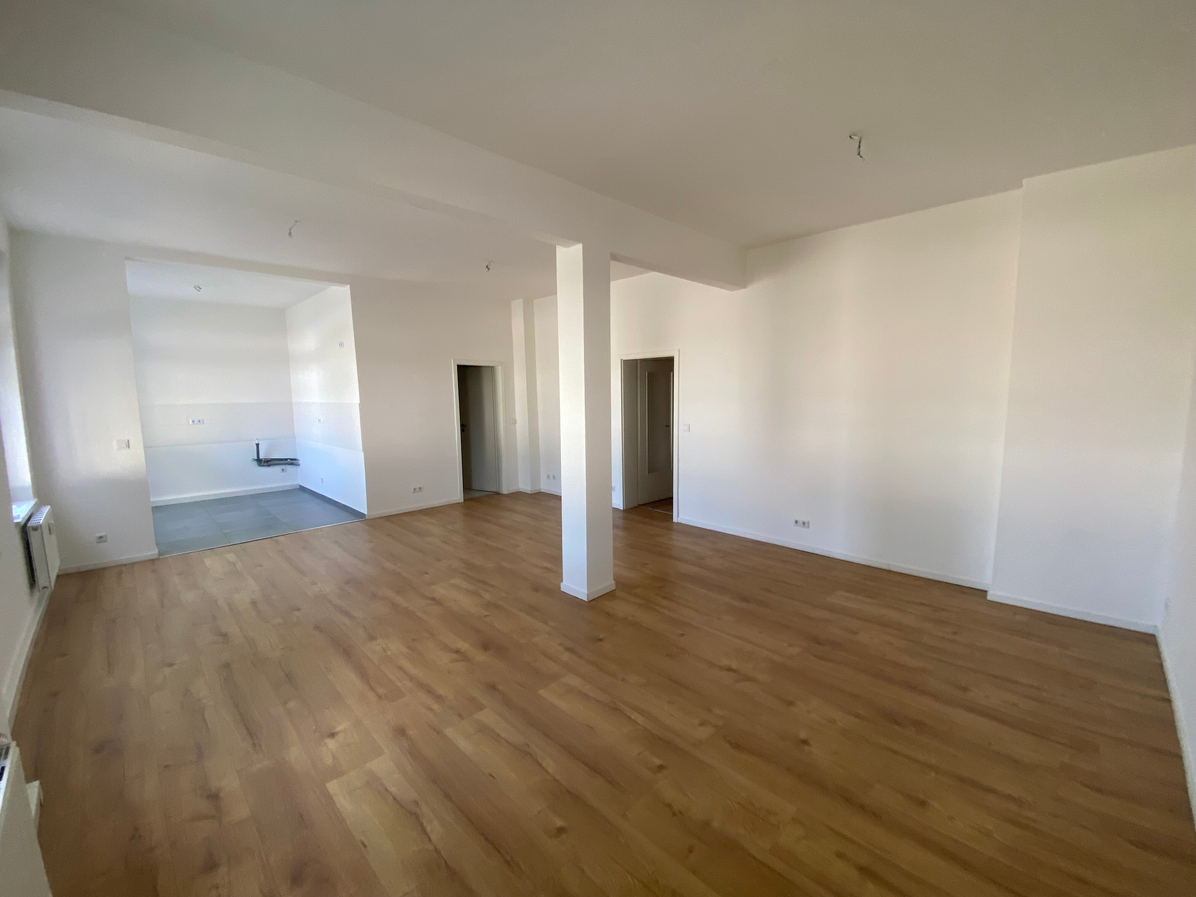 Wohnung zur Miete 560 € 4 Zimmer 112 m²<br/>Wohnfläche EG<br/>Geschoss 01.02.2025<br/>Verfügbarkeit Weißwasser/O.L. 02943