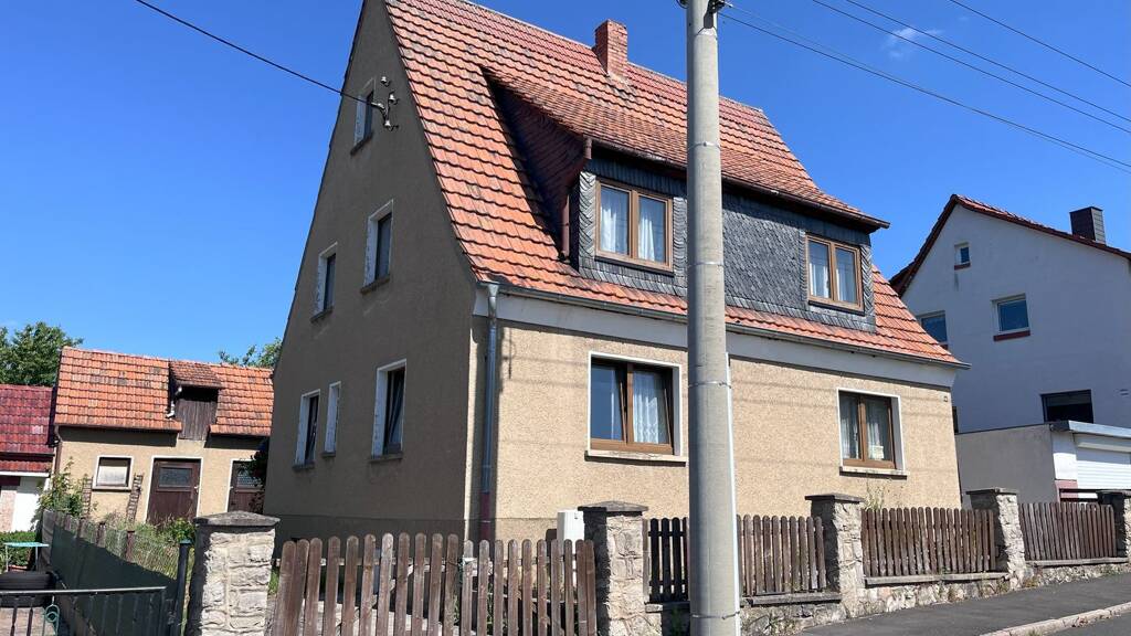 Haus zum Kauf 79.000 € 6 Zimmer 140 m² 818 m² Grundstück frei ab sofort Gehaus Stadtlengsfeld 36404