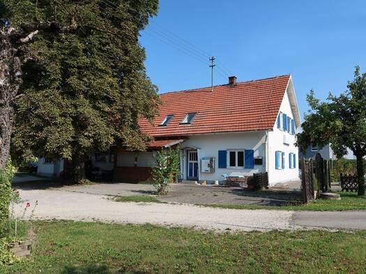 Einfamilienhaus zur Miete 2.200 € 6 Zimmer 120 m² 2.700 m² Grundstück frei ab sofort Königsbrunn 86343