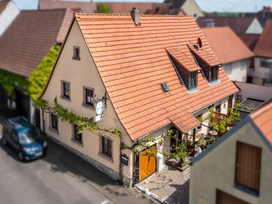 Einfamilienhaus zum Kauf 315.000 € 7 Zimmer 182 m² 207 m² Grundstück Sommerach 97334