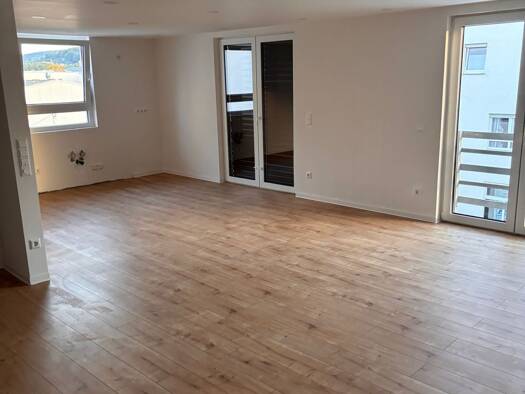 Wohnung zur Miete 1.200 € 3 Zimmer 81 m² Geschoss 1/1 frei ab sofort Geradstetten Remshalden 73630