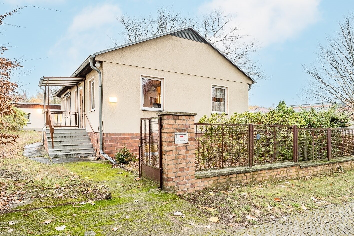 Einfamilienhaus zum Kauf 450.000 € 3 Zimmer 83 m²<br/>Wohnfläche 898 m²<br/>Grundstück 01.01.2025<br/>Verfügbarkeit Altglienicke Berlin 12524