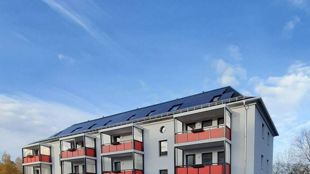 Wohnung zur Miete nur mit Wohnberechtigungsschein 430 € 3 Zimmer 66 m² 2. Geschoss frei ab sofort Gabelsberger Straße 24b Oelsnitz Oelsnitz/Erzgebirge 09376