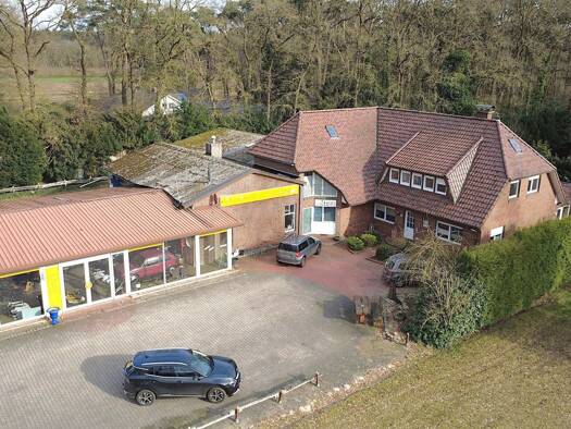 Mehrfamilienhaus zum Kauf 450.000 € 10 Zimmer 274 m² 2.700 m² Grundstück frei ab 01.09.2026 Herzlake 49770