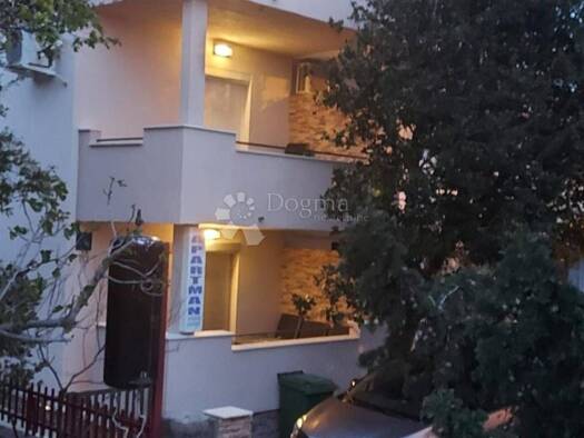 Haus zum Kauf 599.000 € 14 Zimmer 192 m² Cesarica, Karlobag Karlobag
