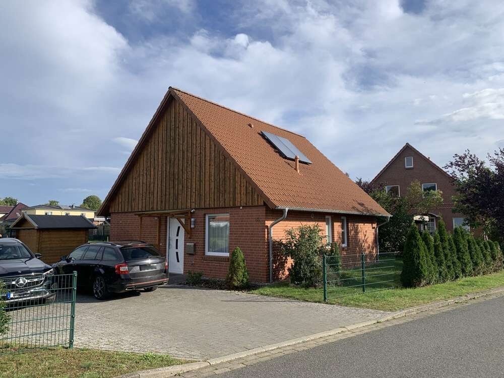 Einfamilienhaus zur Miete 1.000 € 2 Zimmer 65 m²<br/>Wohnfläche 525 m²<br/>Grundstück ab sofort<br/>Verfügbarkeit Bleckede Bleckede 21354