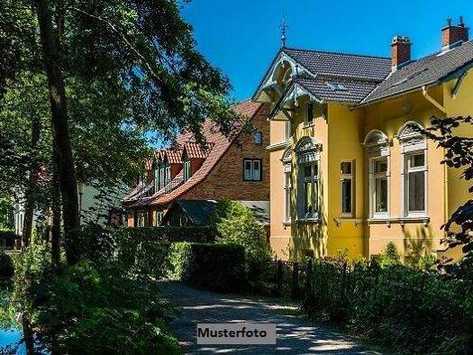 Doppelhaushälfte zum Kauf 325.000 € 3 Zimmer 132 m² 2.891 m² Grundstück Idstein 65510