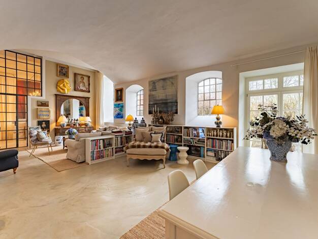 Haus zum Kauf 8 Zimmer 370 m² 4.342 m² Grundstück Griesstätt 83556