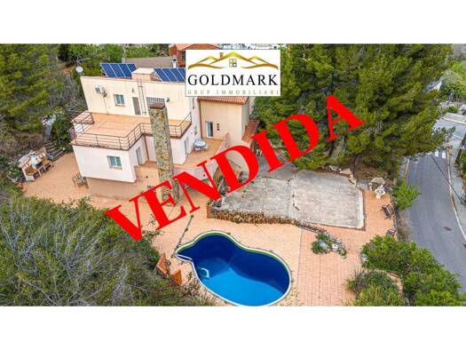 Villa zum Kauf 495.000 € 5 Zimmer 381 m² 2.013 m² Grundstück Rafael Alberti 4 Corbera de Llobregat 08757