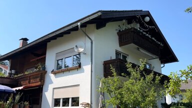 Haus zum Kauf 699.000 € 11 Zimmer 290 m² 894 m² Grundstück Hauptstraße 25 Bad Endorf 83093