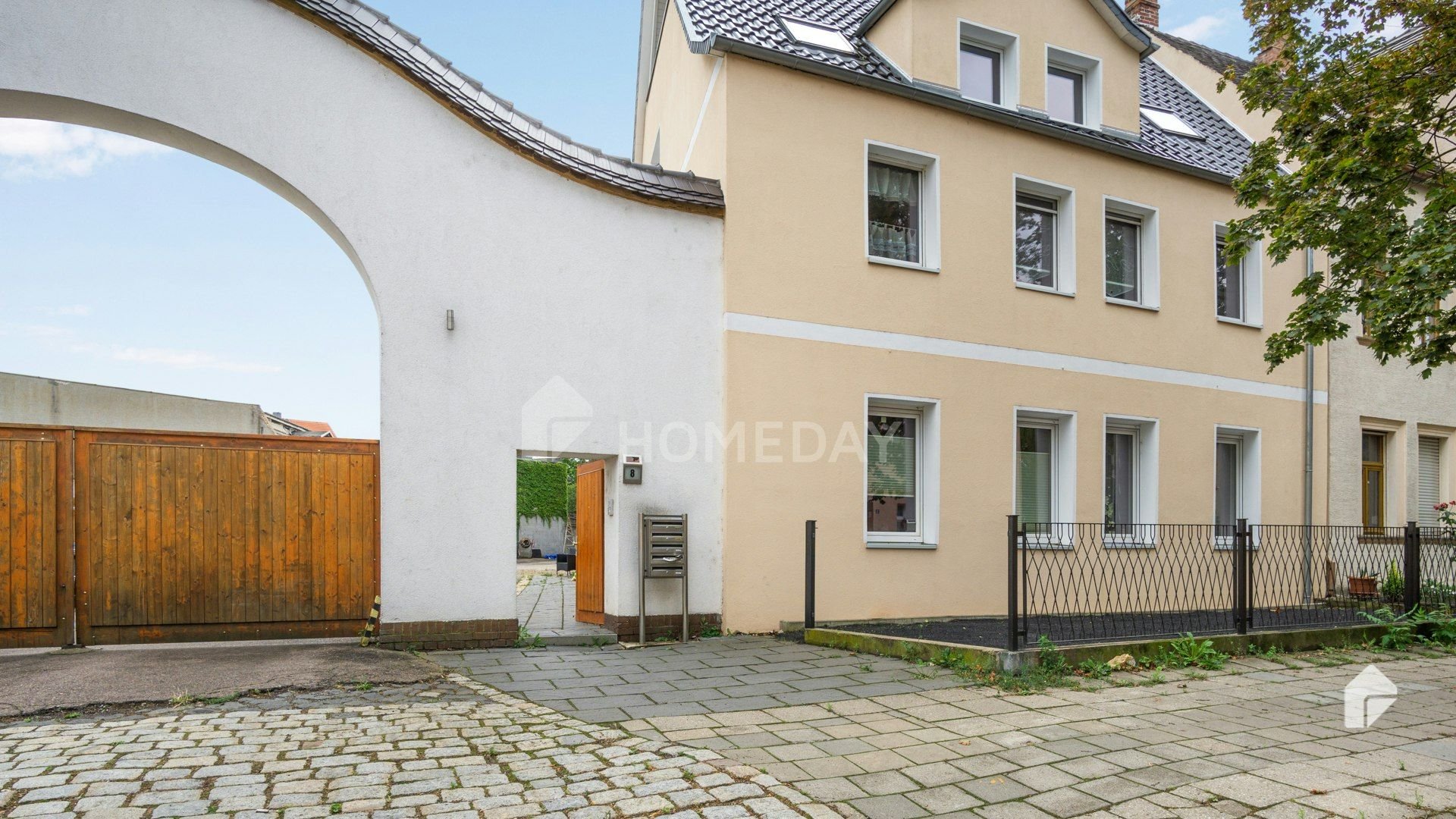 Mehrfamilienhaus zum Kauf 540.000 € 60 Zimmer 750 m²<br/>Wohnfläche 1.923 m²<br/>Grundstück Merseburg Merseburg 06217