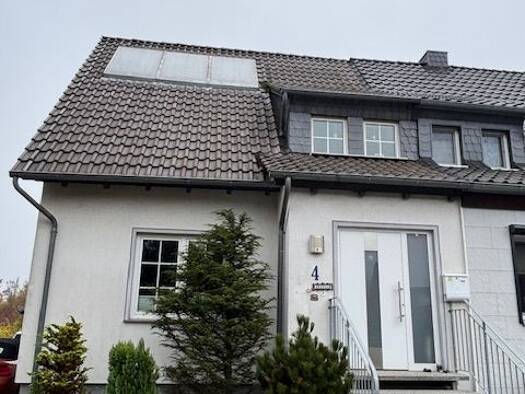 Doppelhaushälfte zum Kauf 235.000 € 5 Zimmer 79 m² 500 m² Grundstück frei ab 31.01.2026 Vorsfelde Wolfsburg 38448