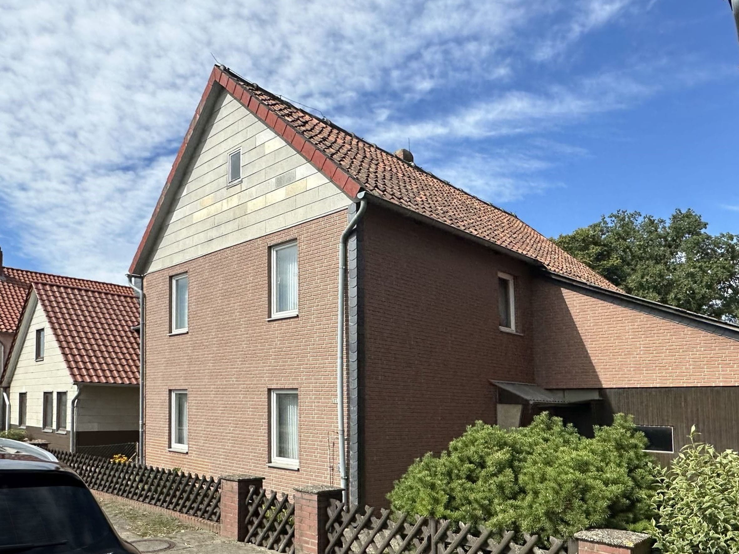 Einfamilienhaus zum Kauf 78.000 € 5 Zimmer 85 m²<br/>Wohnfläche 278 m²<br/>Grundstück ab sofort<br/>Verfügbarkeit Clauen Hohenhameln 31249