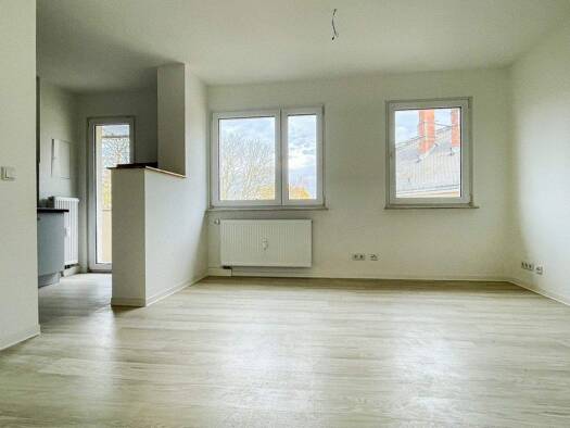Wohnung zur Miete 309 € 3 Zimmer 61,9 m² 4. Geschoss Martin-Luther-Straße 4 Stadtmitte Plauen 08525