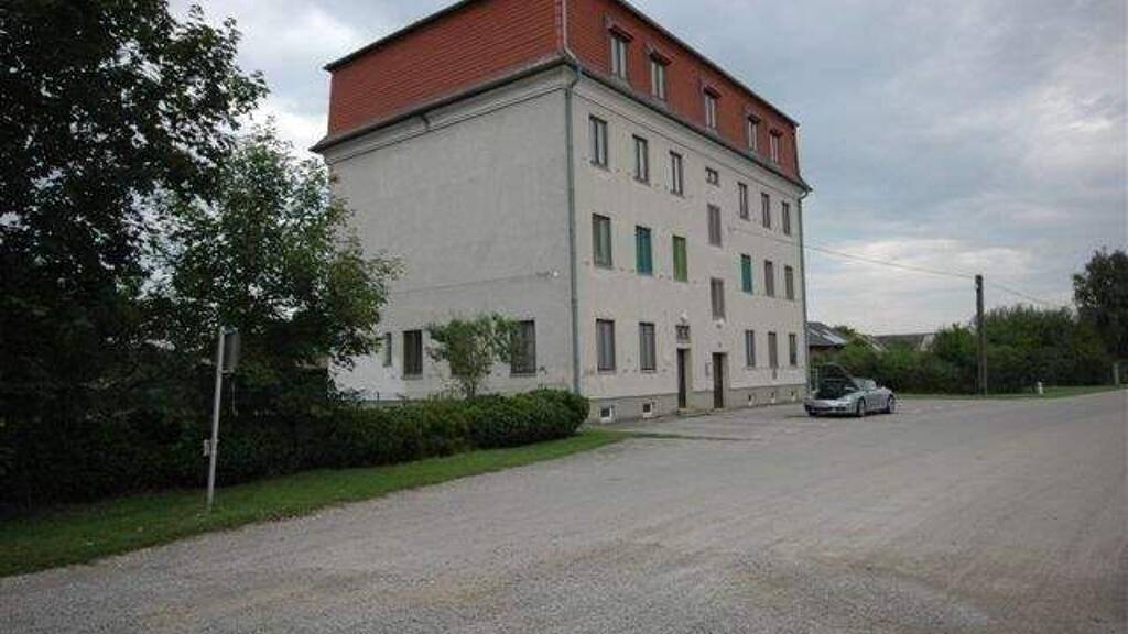 Sonstiges zum Kauf als Kapitalanlage geeignet 850.000 € 625 m² 1.790 m² Grundstück Bernsteinstraße Bernhardsthal 2275