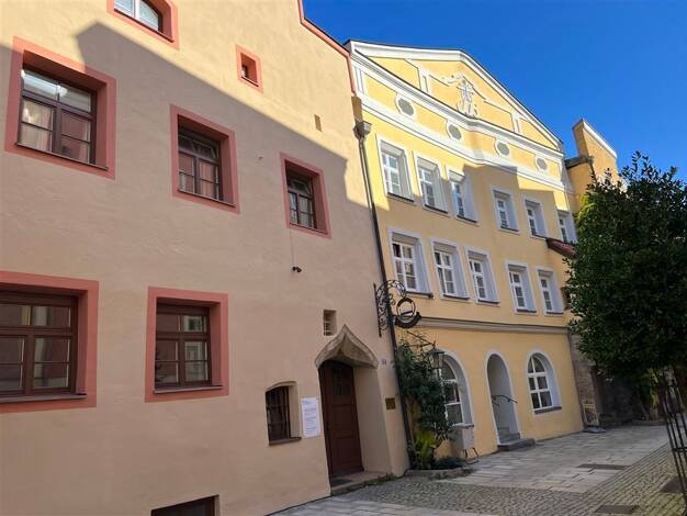 Sonstiges zum Kauf 880.000 € 10 Zimmer 310 m² Burghausen 84489