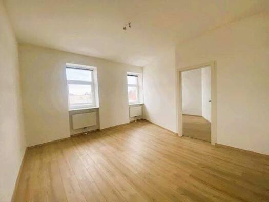 Studio zur Miete 670 € 2,5 Zimmer 50 m² 1. Geschoss Neunkirchen 2620