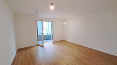 Wohnung zur Miete 675 € 1 Zimmer 42,7 m² 1. Geschoss Zossener Straße 138 Hellersdorf Berlin 12629