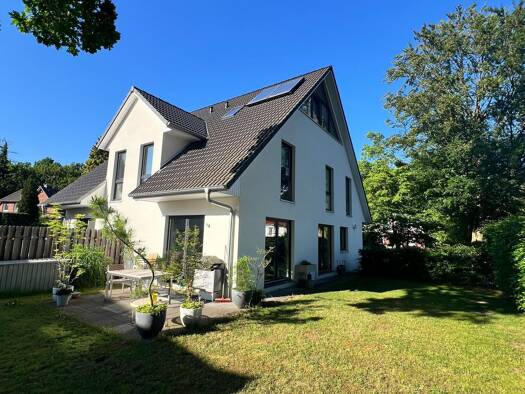 Doppelhaushälfte zur Miete 2.920 € 5 Zimmer 123 m² frei ab 01.09.2026 Wellingsbüttel Hamburg 22391