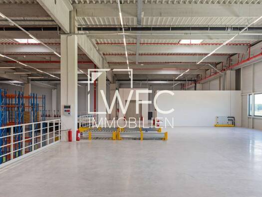 Lagerhalle zur Miete 3.600 m² Lagerfläche teilbar ab 1.500 m² Lerchenfeld Freising 85356