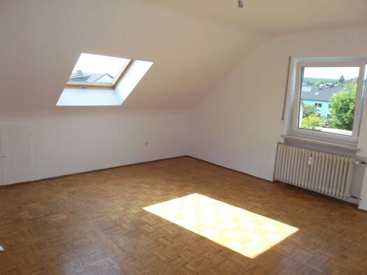Wohnung zur Miete 725 € 3,5 Zimmer 80 m² Geschoss 2/3 frei ab 01.10.2026 Forchheim Forchheim 91301