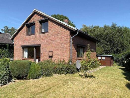 Einfamilienhaus zum Kauf 449.000 € 5,5 Zimmer 120,6 m² 761 m² Grundstück frei ab sofort Bad Oldesloe 23843