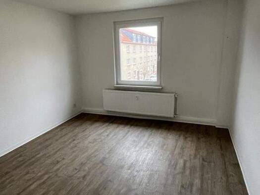 Wohnung zur Miete 224 € 2 Zimmer 38 m² 2. Geschoss Halberstädter Straße 33 Aschersleben 06449