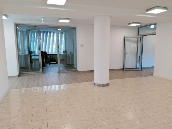 Bürofläche zur Miete provisionsfrei 2.142 € 306 m²<br/>Bürofläche Zentrum 016 Chemnitz 09111