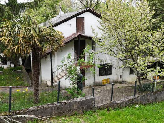 Einfamilienhaus zum Kauf 130.000 € 4 Zimmer 100 m² Grundstück Vinodolska Opcina 51250