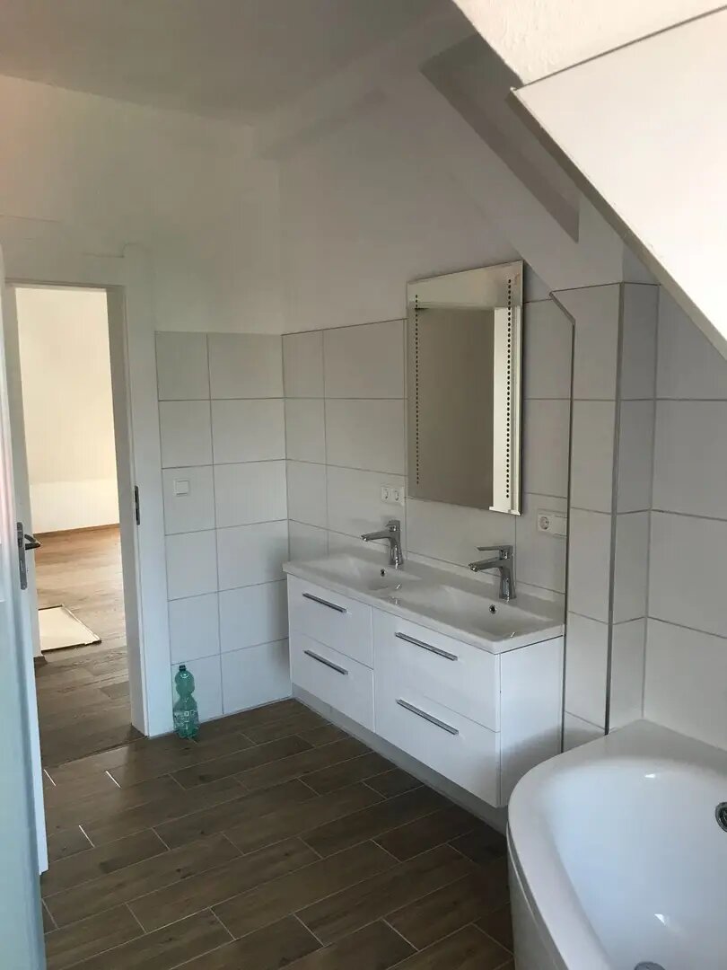 Wohnung zur Miete 700 € 6 Zimmer 111 m²<br/>Wohnfläche ab sofort<br/>Verfügbarkeit Schillerstrasse Wiesloch Wiesloch 69168